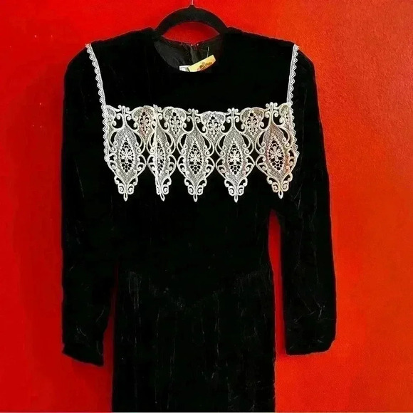 Vintage Gunne Sax Jessica McClintock Black velvet dress with white lace size 3 - Picture 9 of 9
